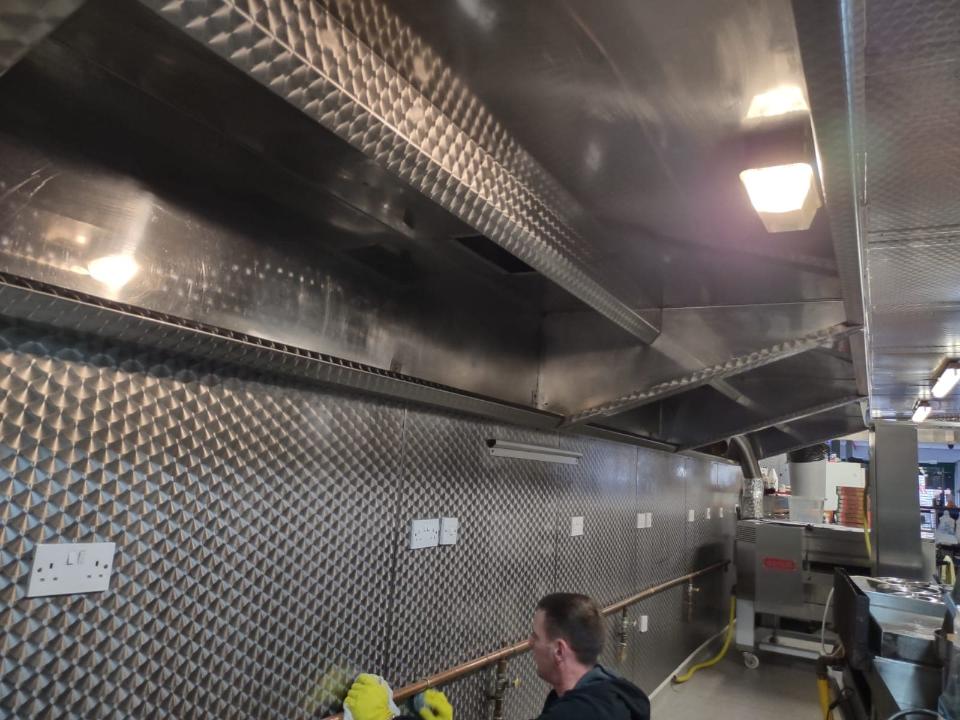 Extractor Hood Cleaning Stanley